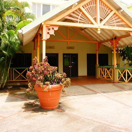 Appartement Studio Anse des Rochers AR-MEN, piscine, plage, tennis à Saint-Francois  Extérieur photo