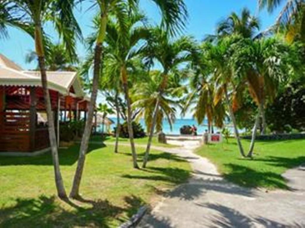 Appartement Studio Anse des Rochers AR-MEN, piscine, plage, tennis à Saint-Francois  Extérieur photo